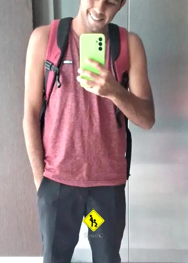 FOTO Alexandre  Garoto de Programa e Acompanhante masculino Araquari - GAROTAS BR https://garotasbr.com.br/acompanhantes-araquari-sc/202403174802/ - Alexandre  - Araquari - GAROTAS BR